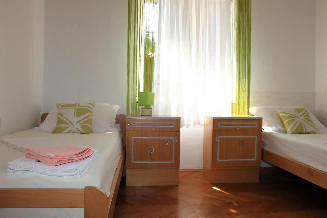 Apartments & Rooms Danica Starigrad Paklenica