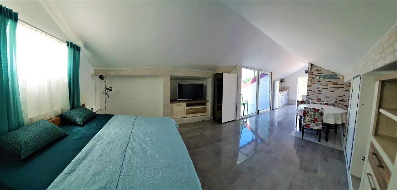 Apartments & Rooms Danica Starigrad Paklenica